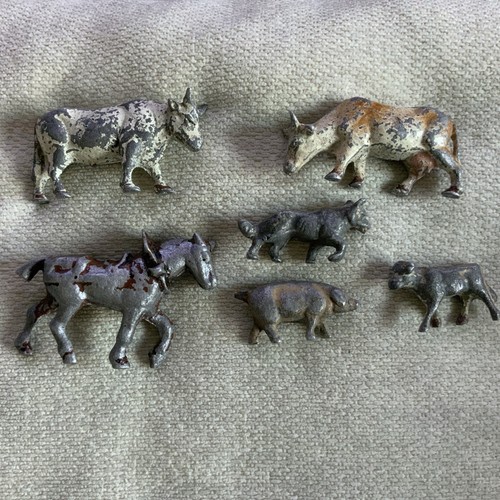 Vintage metal lead farm - metal,