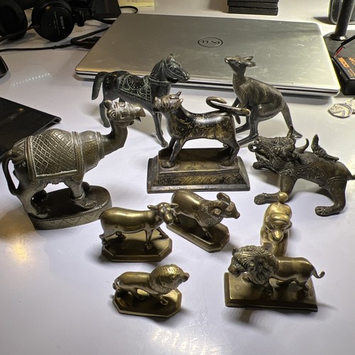 Small group metal animals - group, of